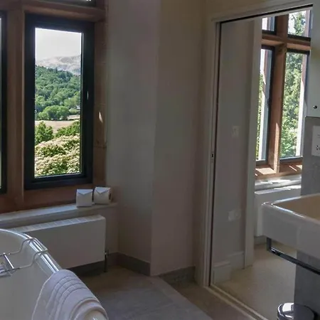 Brunt House آمبيلسايد